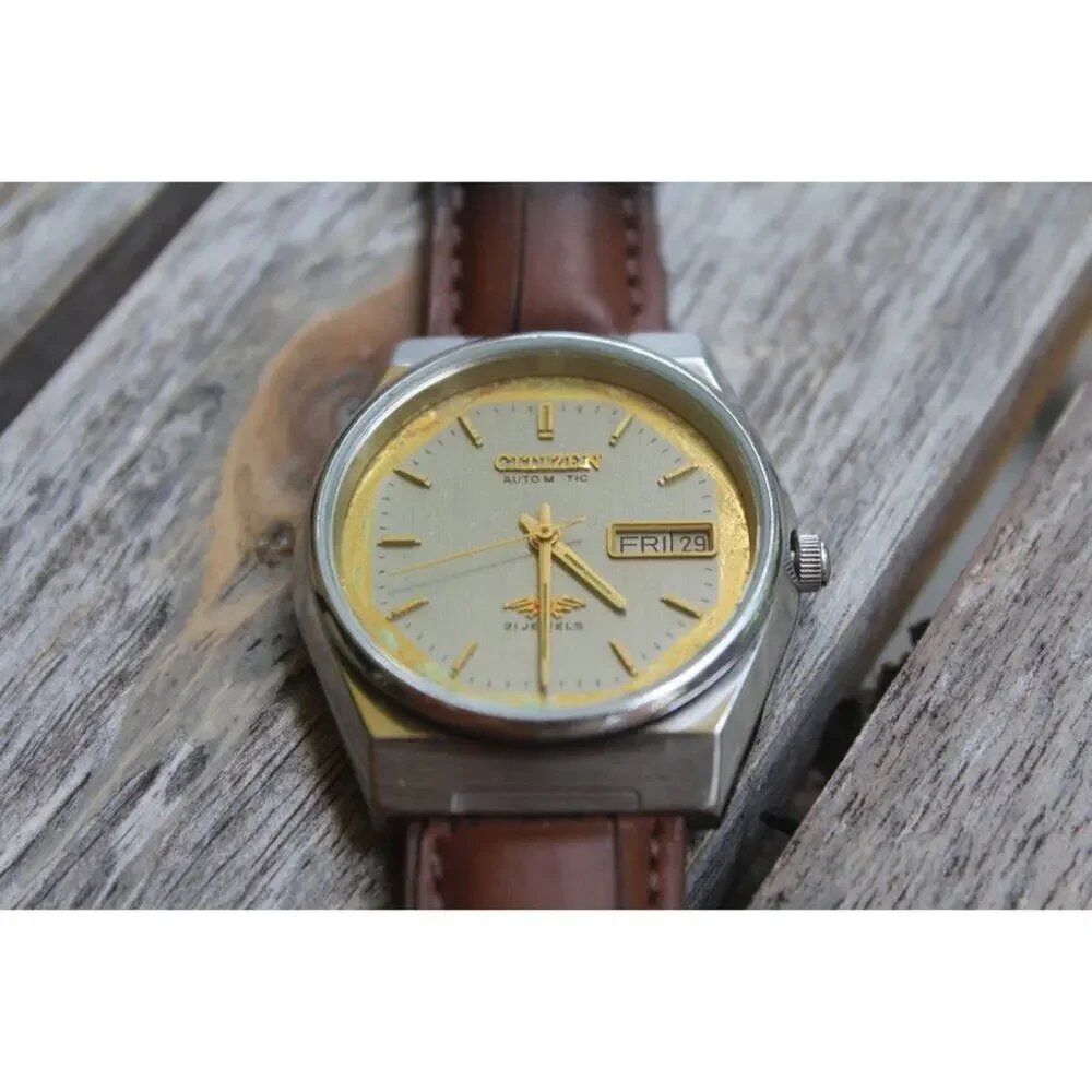 Vintage 1975 Citizen Automatic Mens Silver Watch W/daydate & Gold accents
